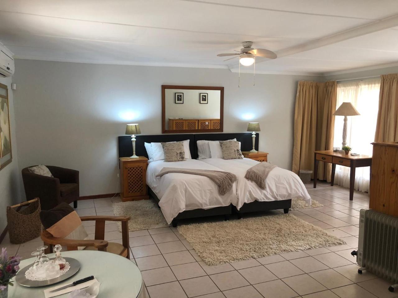 Beyond Cui Bono Guesthouse Адо Екстериор снимка